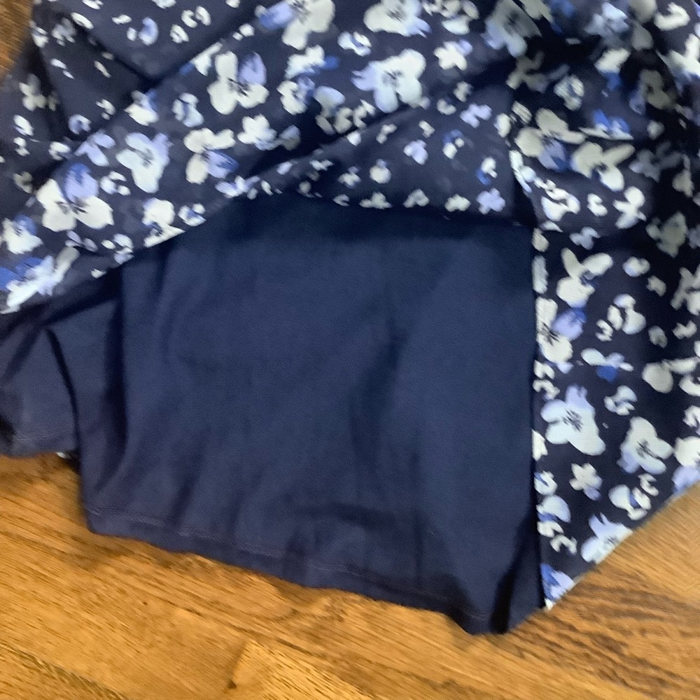 Banana Republic Floral Navy Blue Racerback Tank Top/Blouse - Petite Small - Picture 4 of 7